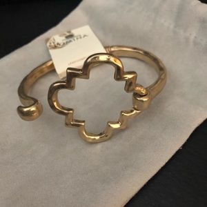 NWT chunky hammered gold-tone easy clasp bracelet